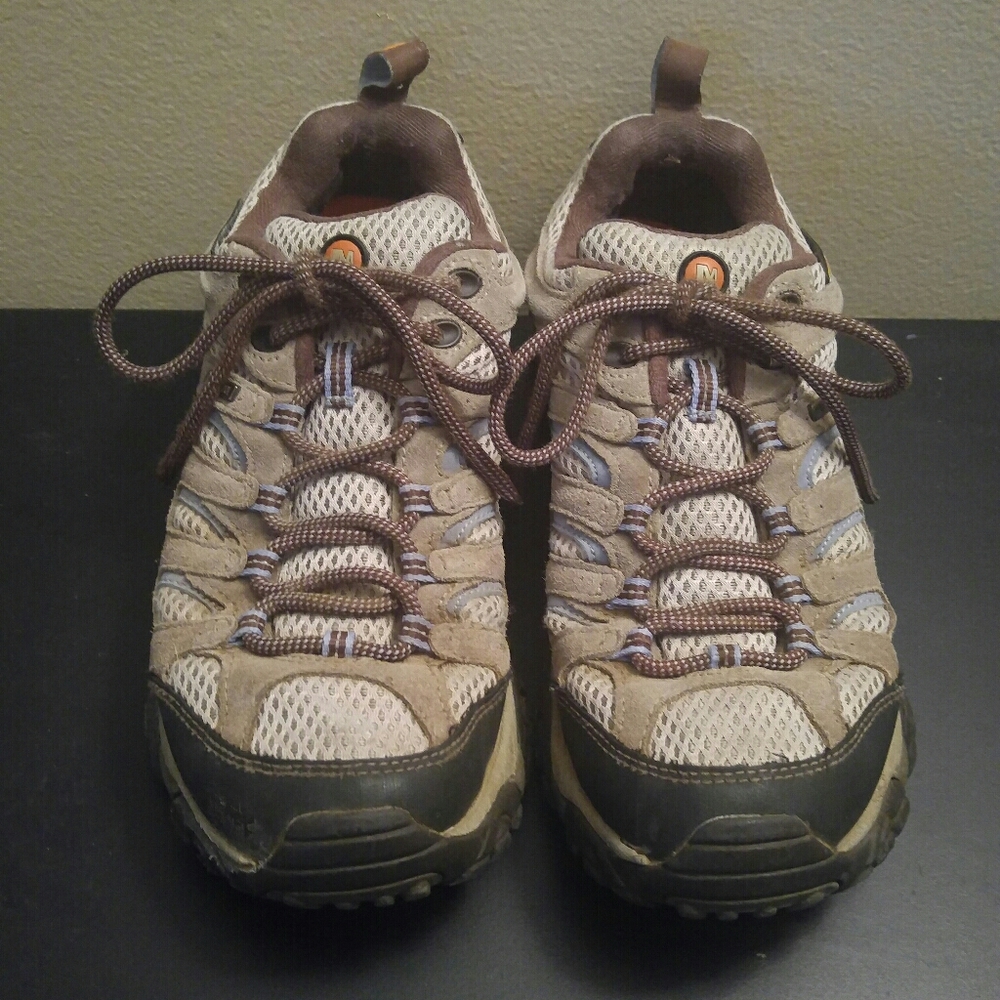 Merrill Moab Hiking Shoes